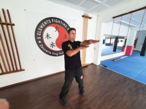 Form -BIU JEE – stechende Finger